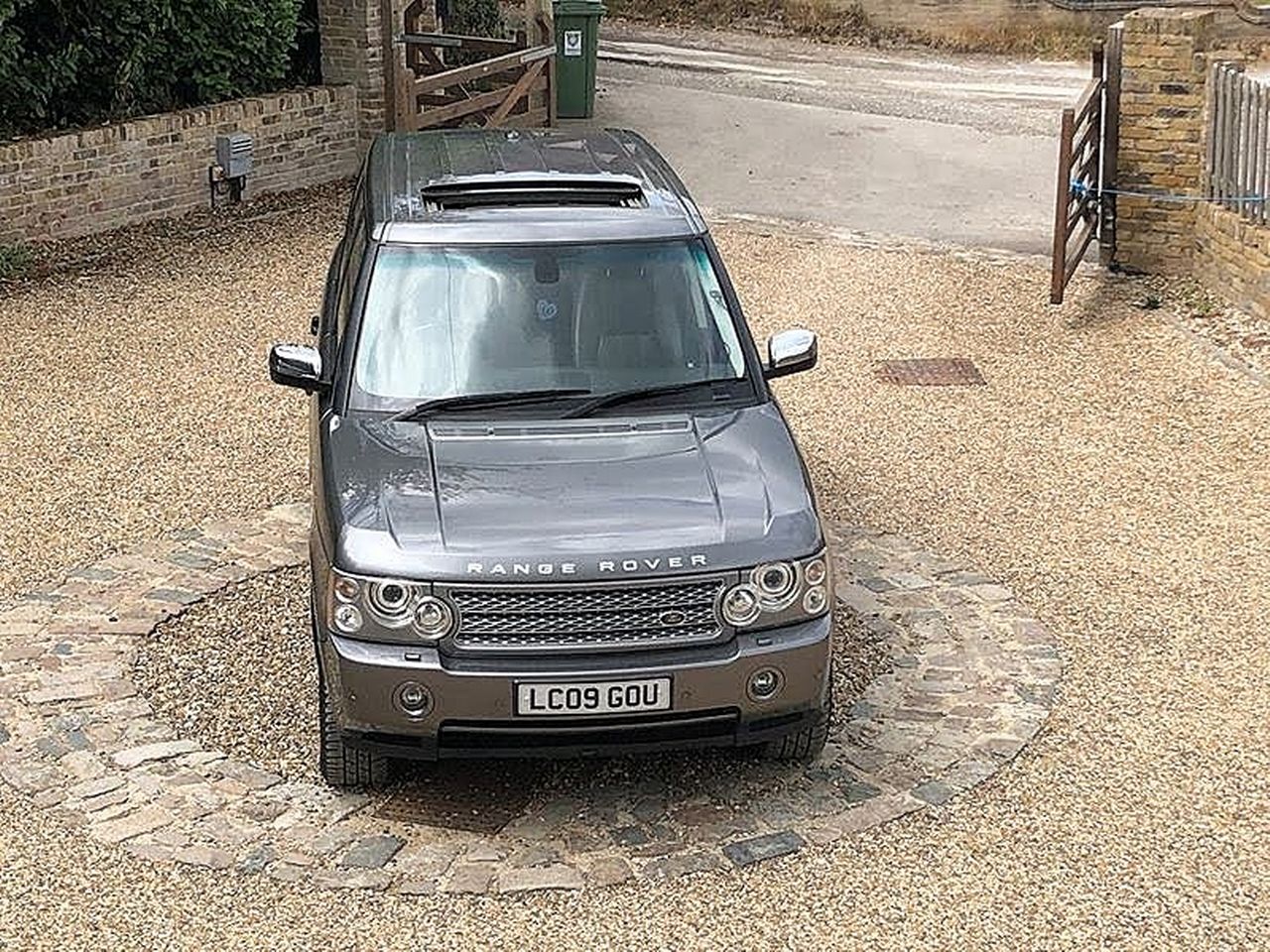 2009 LAND ROVER Range Rover TDV8 Westminster - Picture 1 of 15