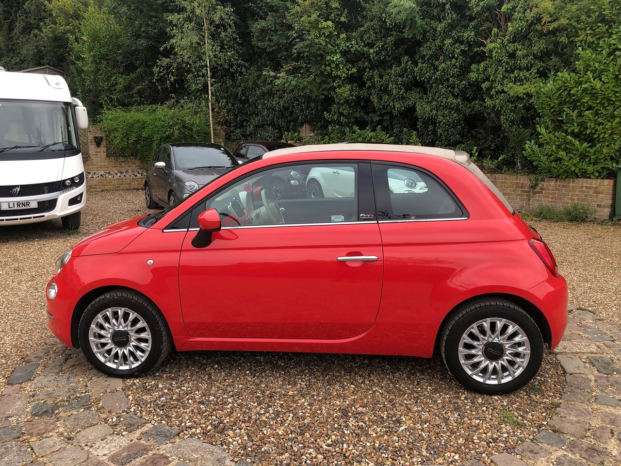 2016 FIAT 500 1.2i Lounge S/S C - Picture 5 of 13