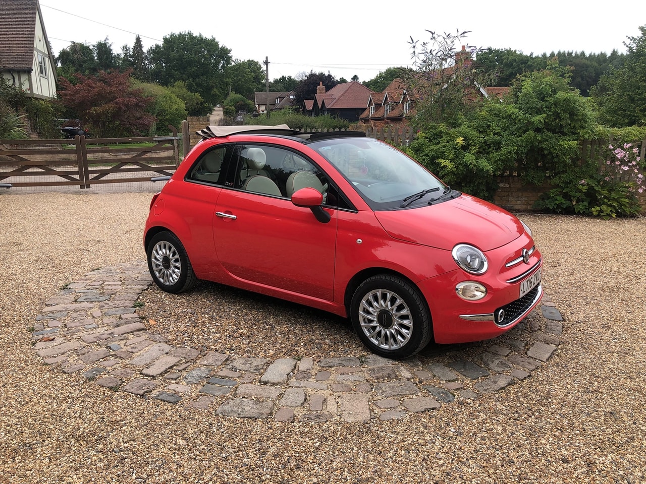 2016 FIAT 500 1.2i Lounge S/S C - Picture 6 of 13