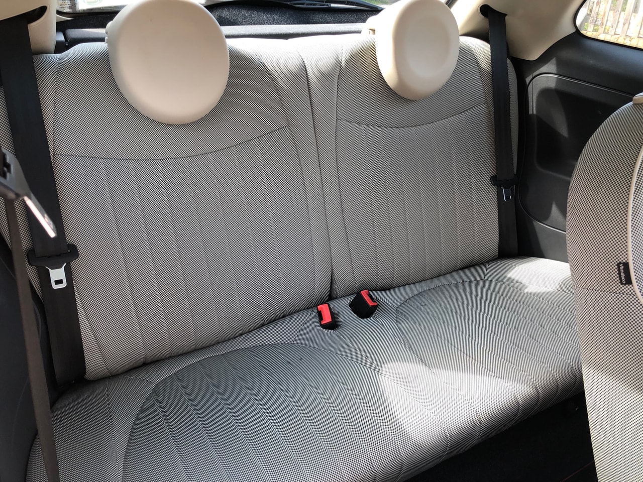 2010 FIAT 500 1.2i Lounge - Picture 8 of 11