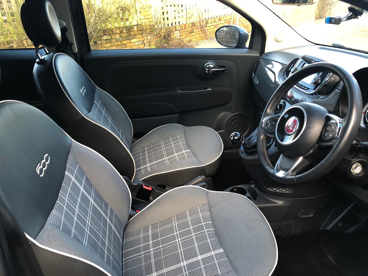 2015 FIAT 500 1.2i Lounge S/S - Picture 9 of 12