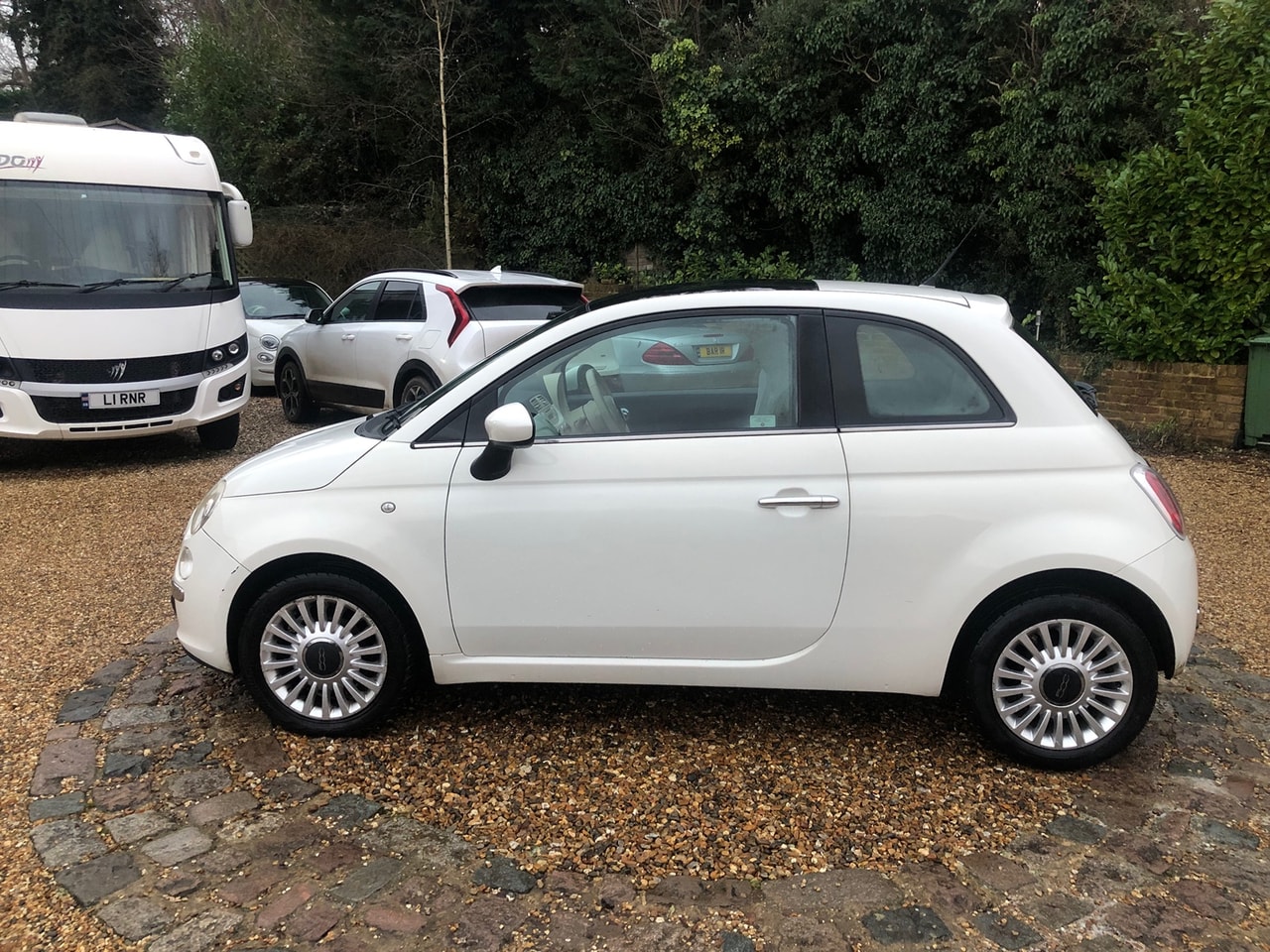2009 FIAT 500 1.2i Lounge - Picture 3 of 12