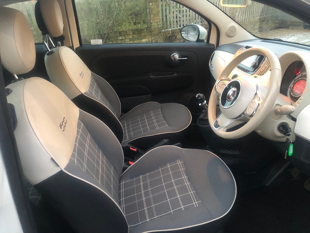 2017 FIAT 500 1.2i Lounge S/S - Picture 9 of 14