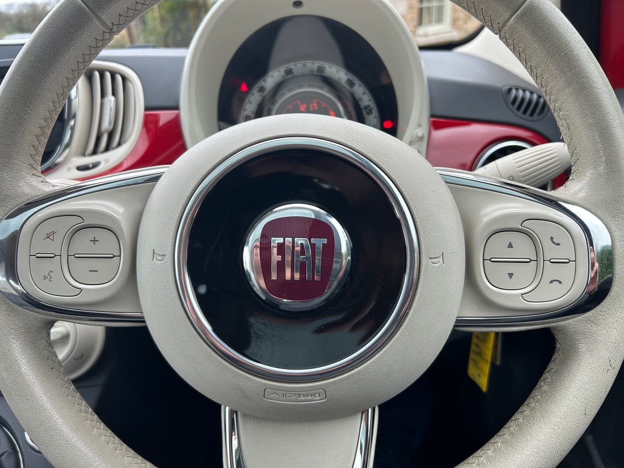 2015 FIAT 500 1.2i Lounge S/S - Picture 10 of 13