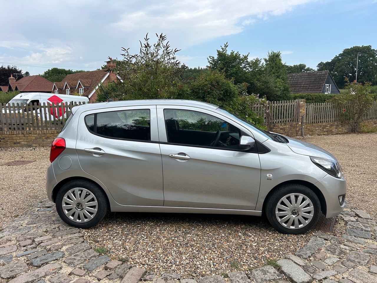 2016 VAUXHALL Viva 1.0i 75PS (a/c) SE - Picture 3 of 12