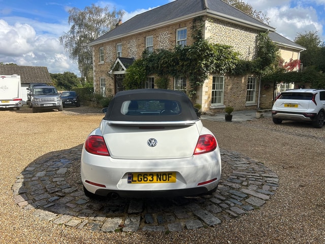 2013 VOLKSWAGEN Beetle Design 1.6 TDI BlueMotion Technology DSG - Picture 5 of 21