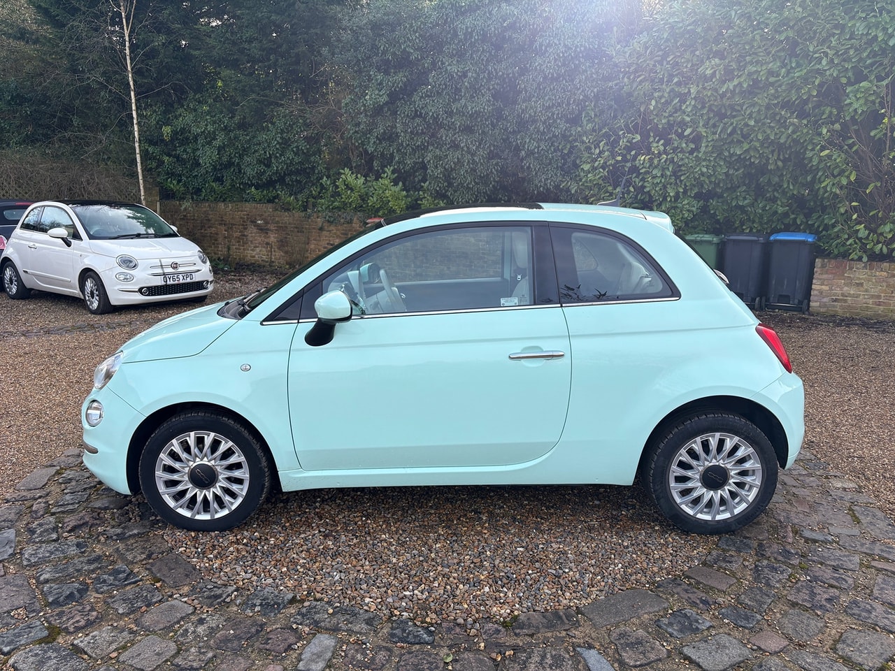 2017 FIAT 500 1.2i Lounge S/S - Picture 4 of 15