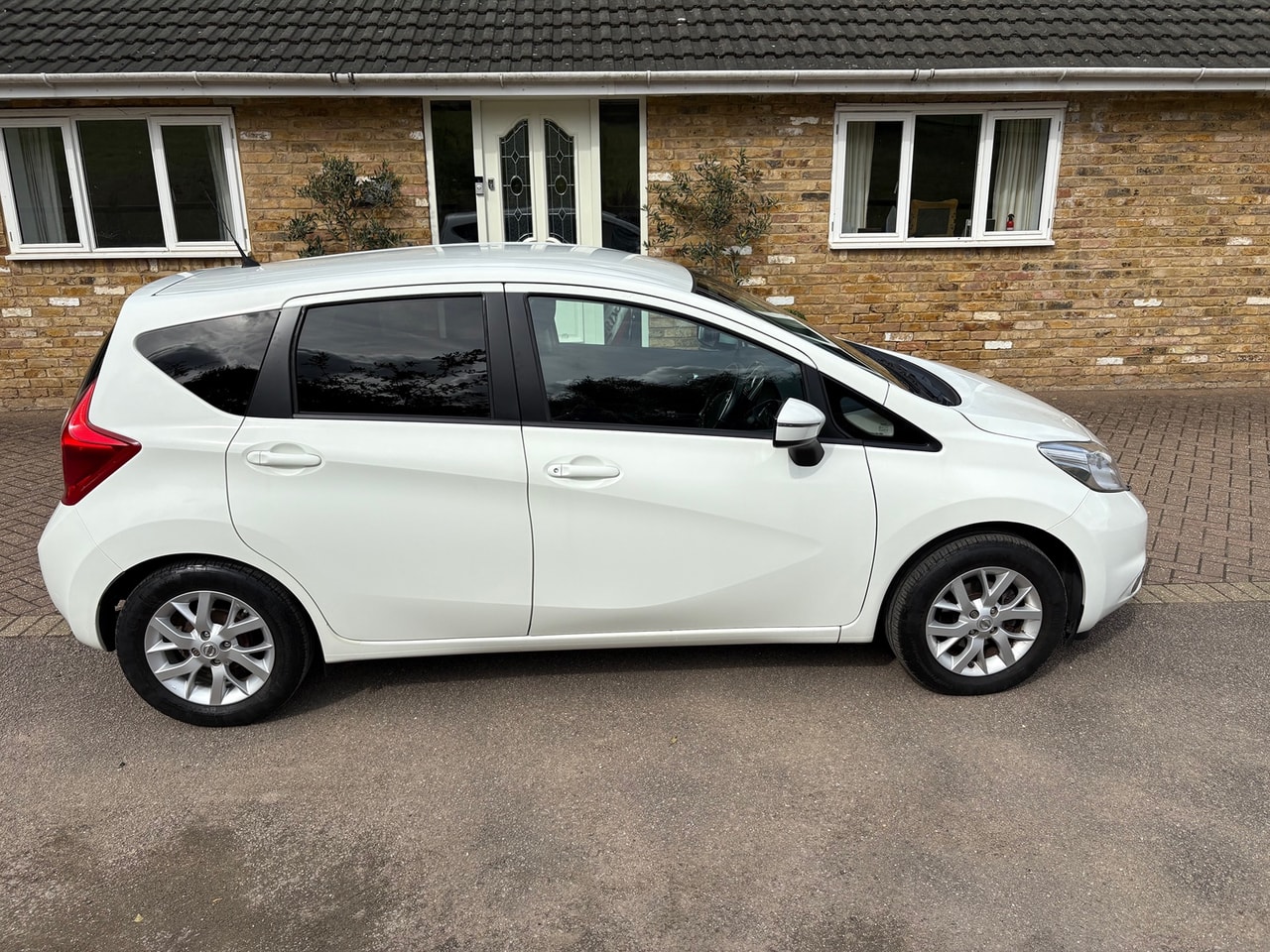 2016 NISSAN Note 1.2 Acenta Premium - Picture 5 of 18