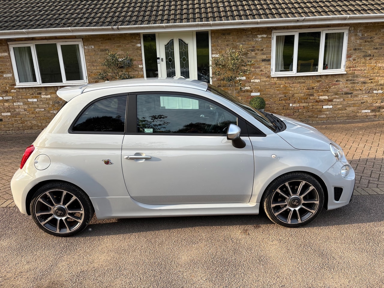 2022 ABARTH 595 1.4 16v T-Jet 165HP 595 Turismo - Picture 2 of 15