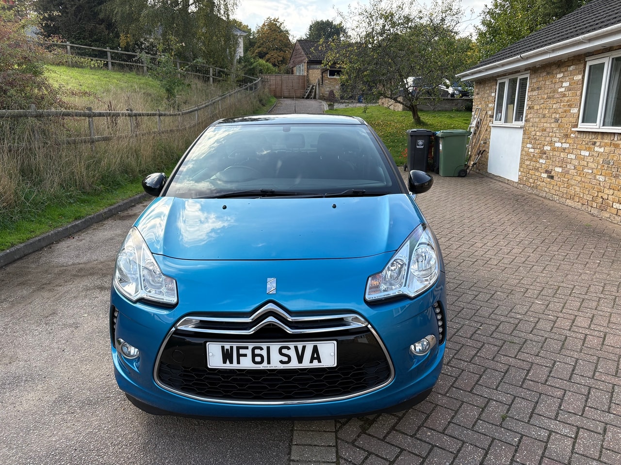 2011 CITROEN DS3 VTi 120 Auto DStyle - Picture 2 of 13