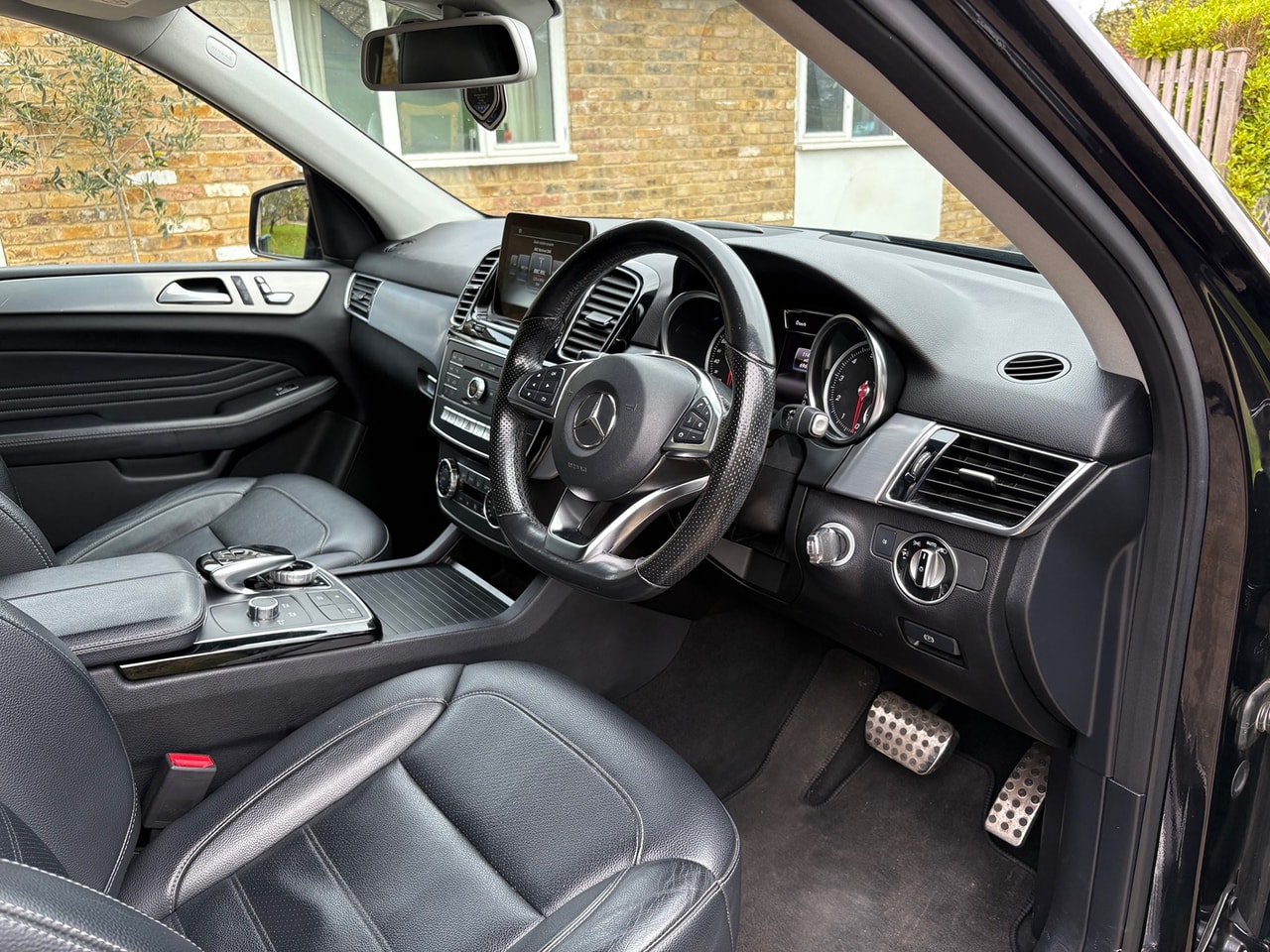 2017 Mercedes-benz GLE-Class GLE 500 e 4MATIC AMG Line - Picture 7 of 17