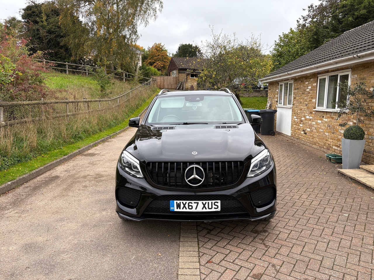 2017 Mercedes-benz GLE-Class GLE 500 e 4MATIC AMG Line - Picture 2 of 17