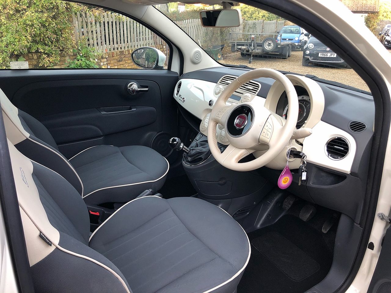 2013 FIAT 500 1.2i Lounge S/S C - Picture 9 of 13