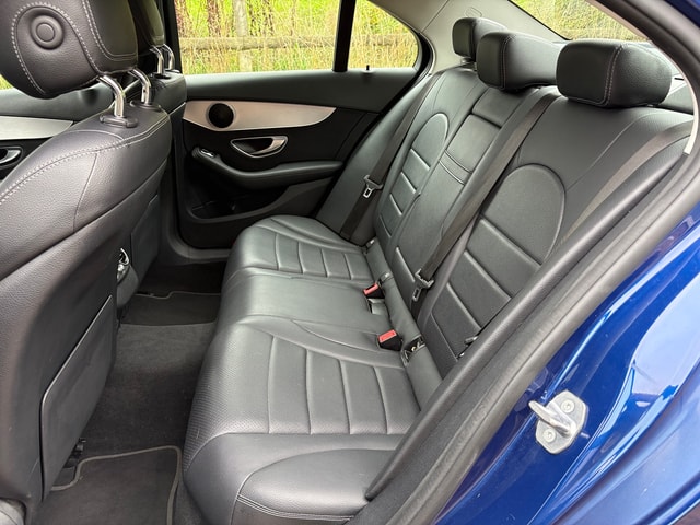 2019 Mercedes-benz GLC-Class GLC 250 4MATIC Sport - Picture 14 of 17