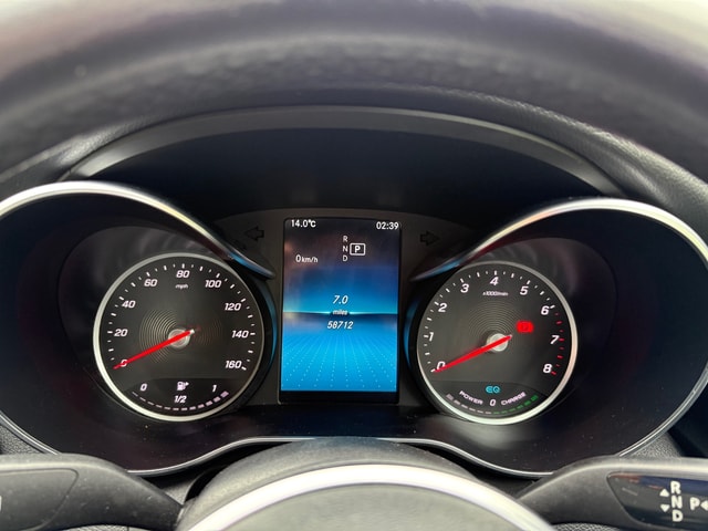2019 Mercedes-benz GLC-Class GLC 250 4MATIC Sport - Picture 6 of 17