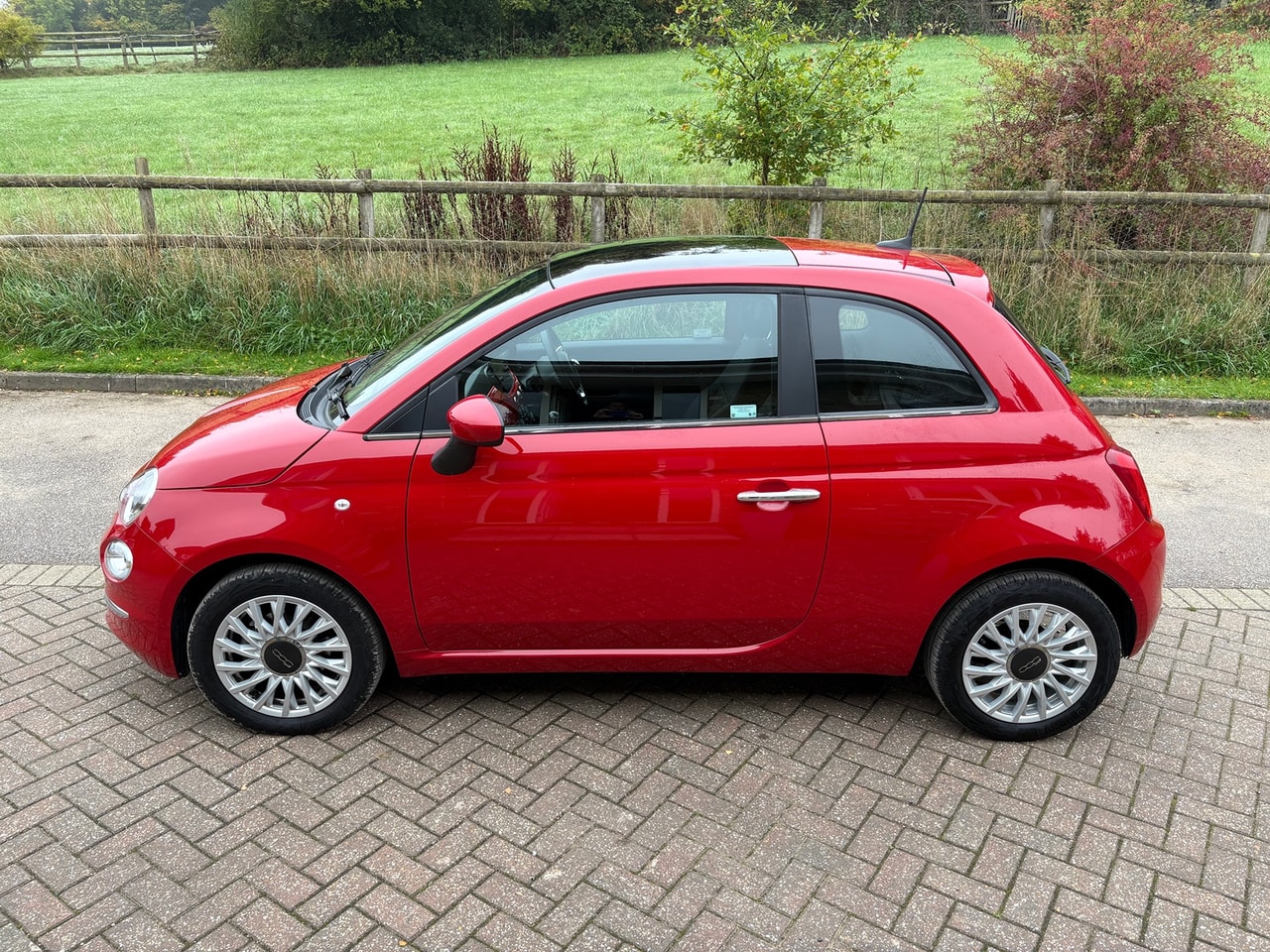 2024 FIAT 500 1.0 70hp Mild Hybrid (RED) - Picture 5 of 16