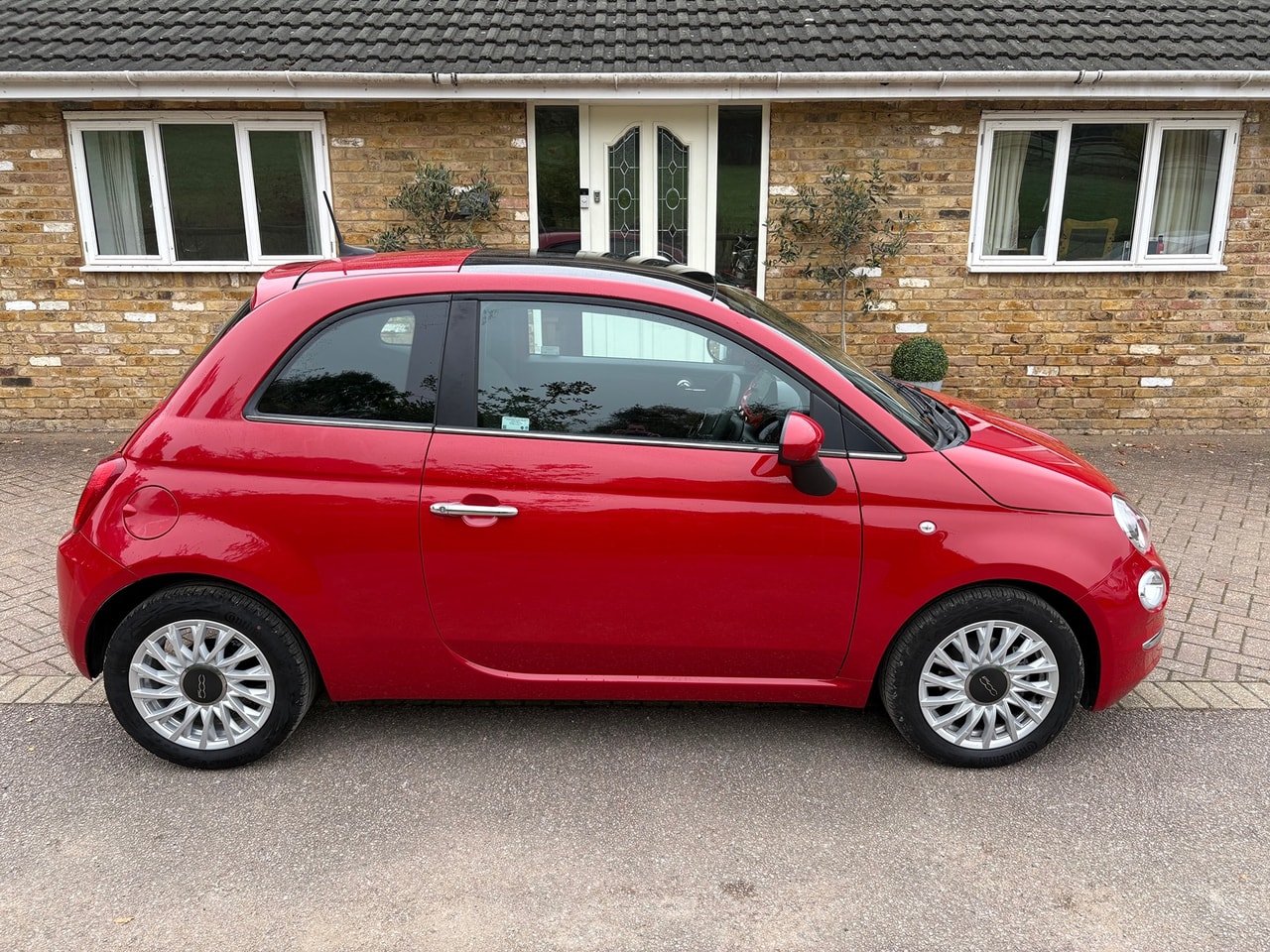 2024 FIAT 500 1.0 70hp Mild Hybrid (RED) - Picture 3 of 16