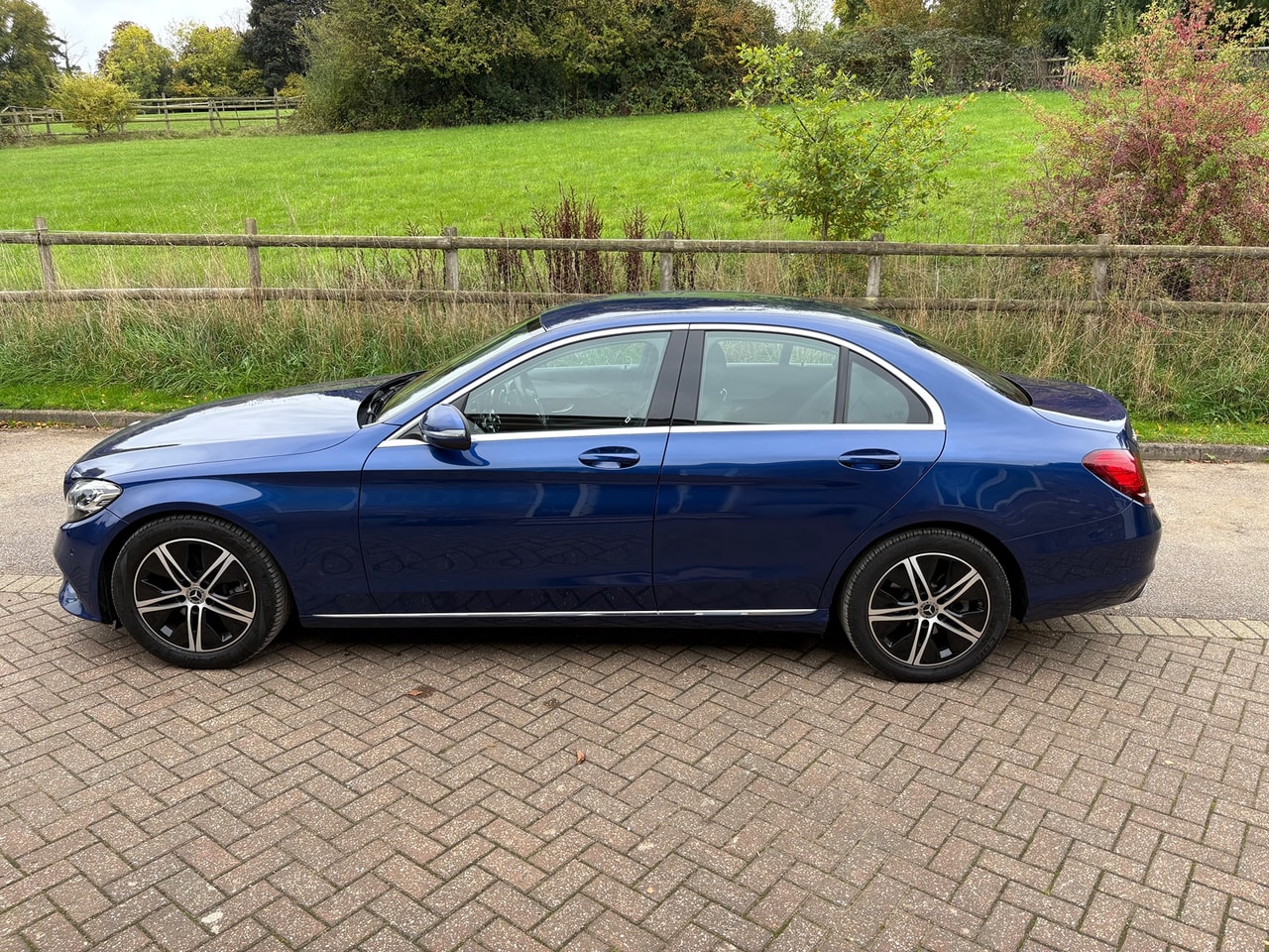 2019 Mercedes-benz C-Class C200 Sport auto - Picture 5 of 17