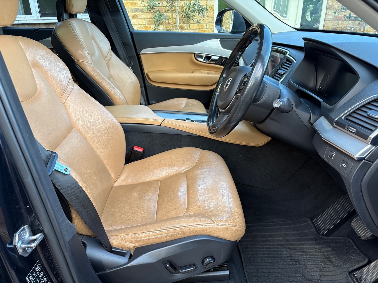 2015 VOLVO XC90 2.0 D5 AWD Momentum 4wd Auto - Picture 7 of 20