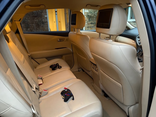 2010 LEXUS RX 450h SE-I - Picture 9 of 24