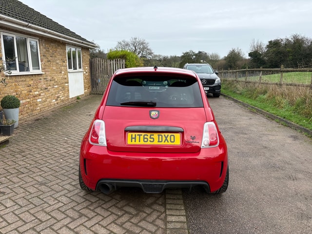 2016 ABARTH 595 1.4 16v T-Jet 180HP Competizione - Picture 4 of 15