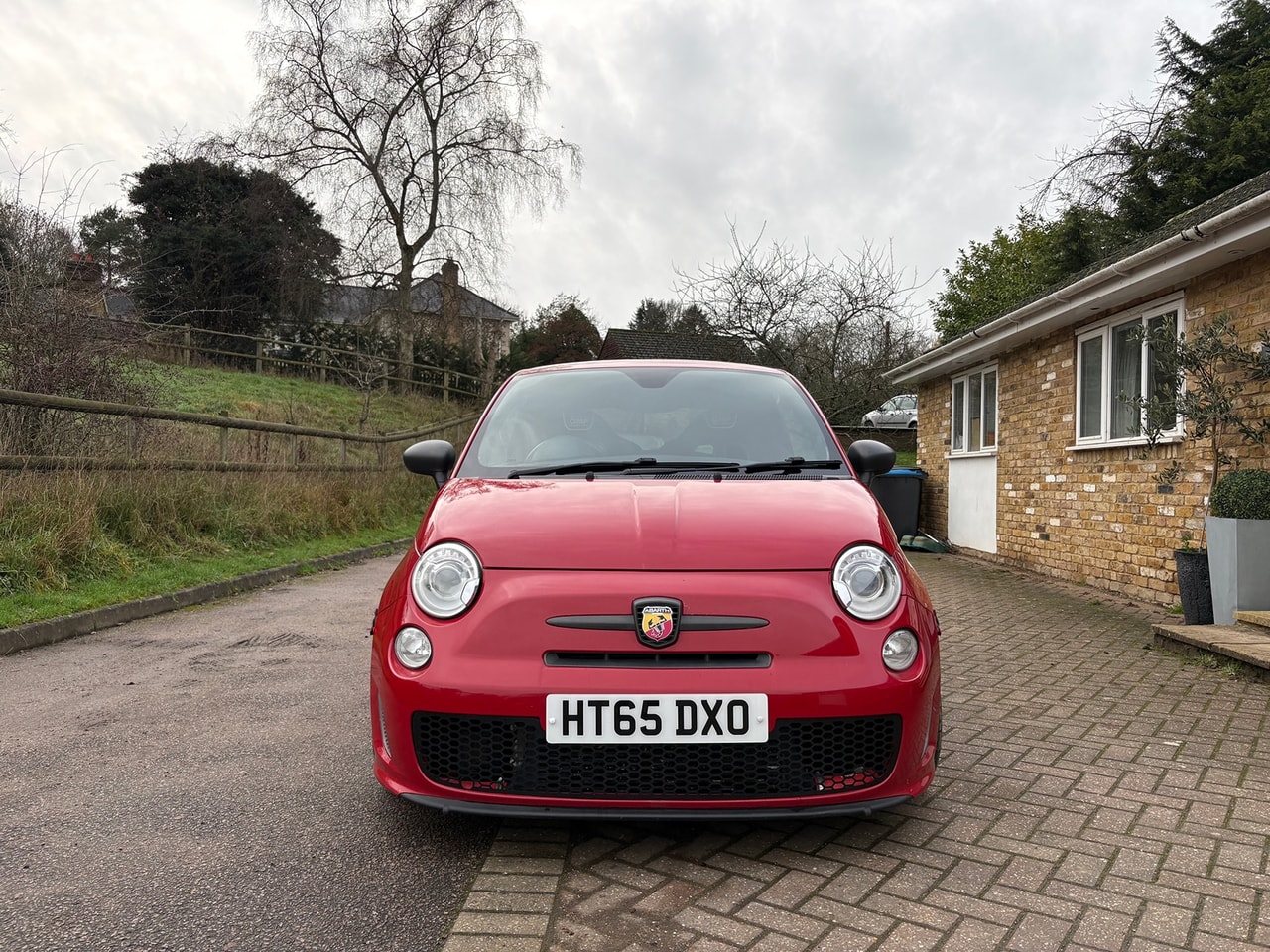 2016 ABARTH 595 1.4 16v T-Jet 180HP Competizione - Picture 2 of 15