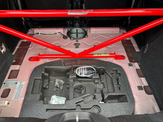 2016 ABARTH 595 1.4 16v T-Jet 180HP Competizione - Picture 15 of 15