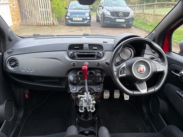 2016 ABARTH 595 1.4 16v T-Jet 180HP Competizione - Picture 9 of 15