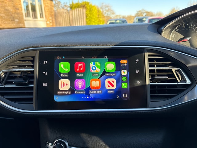 2019 PEUGEOT 308 Allure 1.2L PureTech 130 S&S - Picture 12 of 19