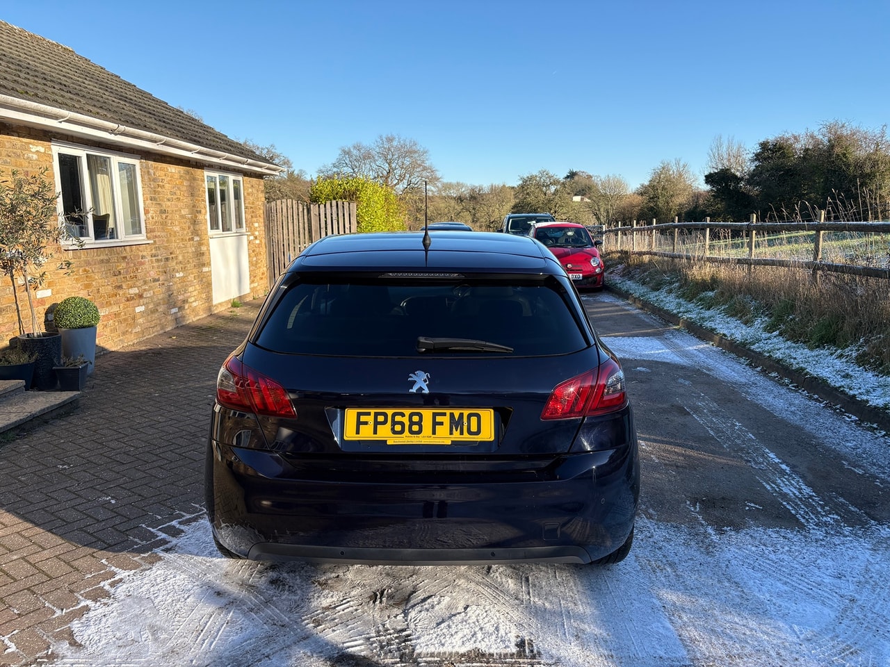 2019 PEUGEOT 308 Allure 1.2L PureTech 130 S&S - Picture 4 of 19