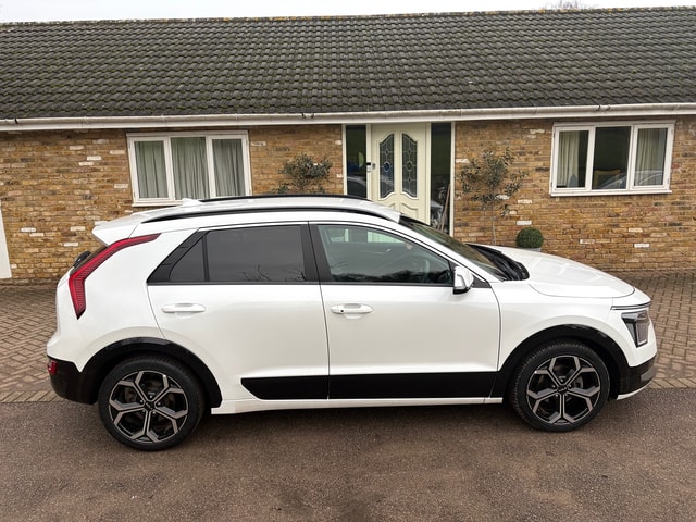 2022 KIA Niro '3' 1.6GDi Hybrid 1.32kWh 6-speed DCT - Picture 3 of 17