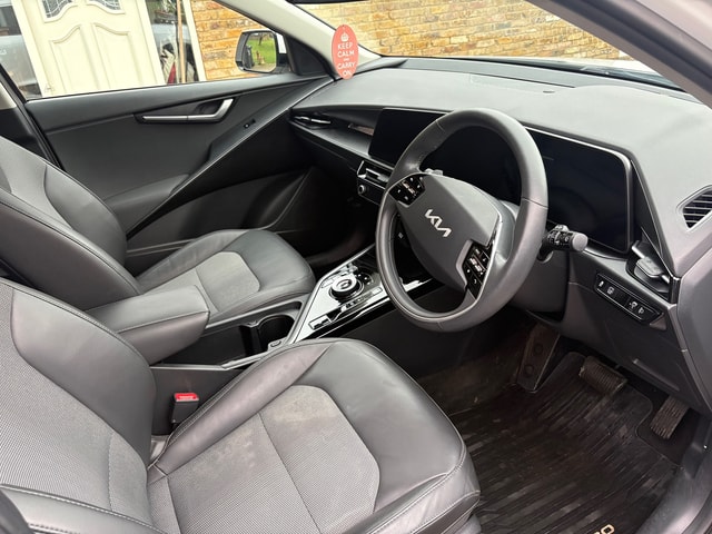 2022 KIA Niro '3' 1.6GDi Hybrid 1.32kWh 6-speed DCT - Picture 7 of 17