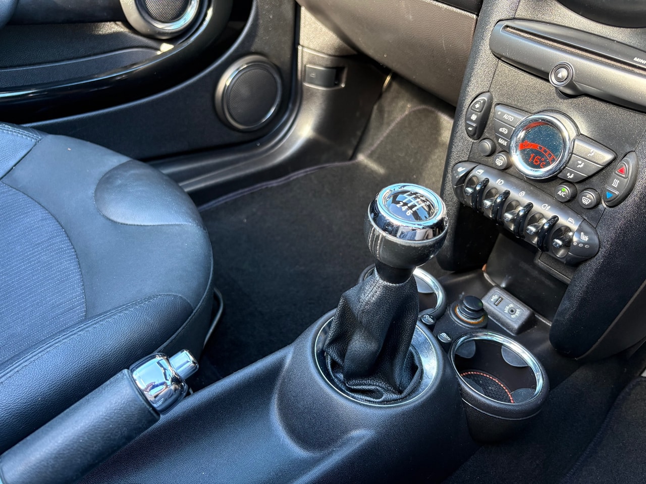 2012 MINI MINI Cooper Roadster - Picture 15 of 19