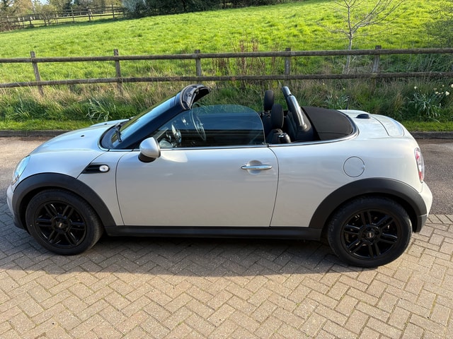 2012 MINI MINI Cooper Roadster - Picture 9 of 19