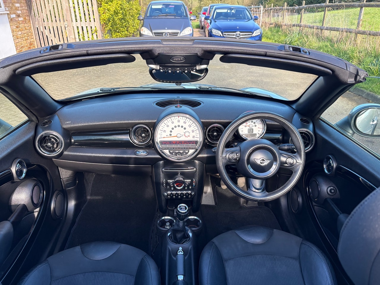 2012 MINI MINI Cooper Roadster - Picture 17 of 19