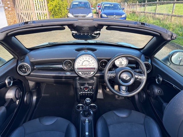 2012 MINI MINI Cooper Roadster - Picture 17 of 19