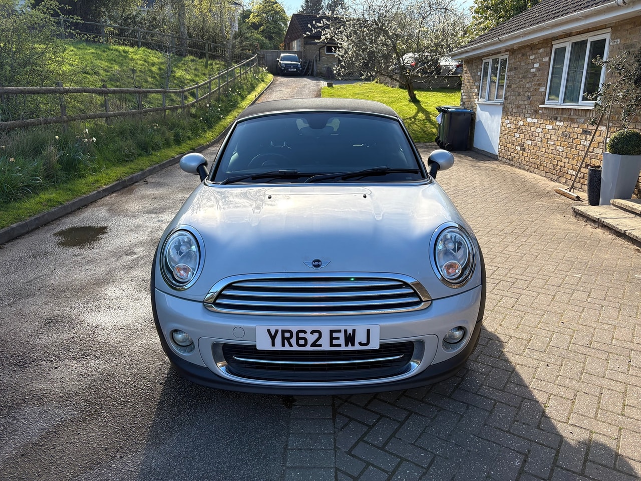 2012 MINI MINI Cooper Roadster - Picture 2 of 19