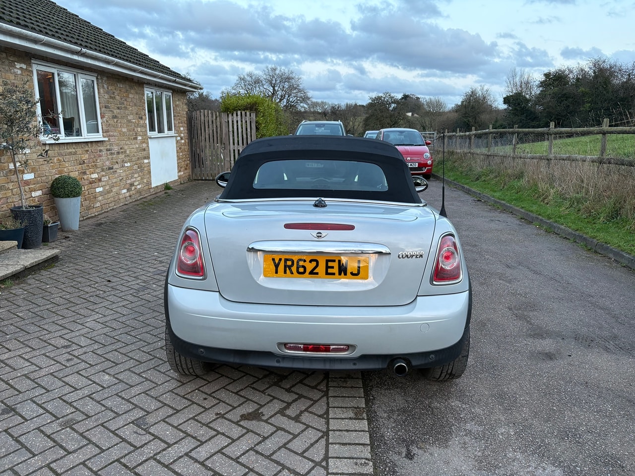 2012 MINI MINI Cooper Roadster - Picture 5 of 14
