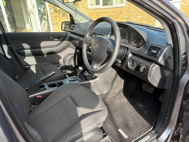 2010 Mercedes-benz A-Class A 160 Classic SE Autotronic - Picture 6 of 21