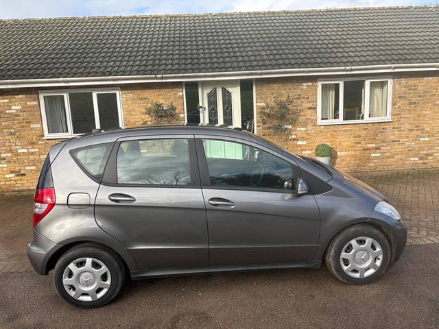 2010 Mercedes-benz A-Class A 160 Classic SE Autotronic - Picture 3 of 21