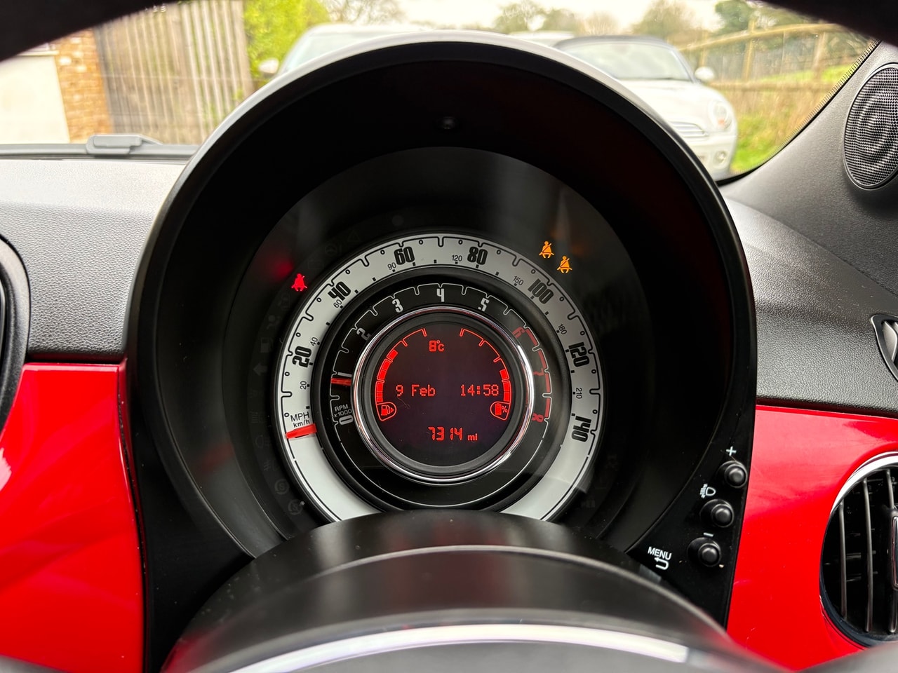 2025 FIAT 500 1.0 70hp Mild Hybrid (RED) - Picture 6 of 15