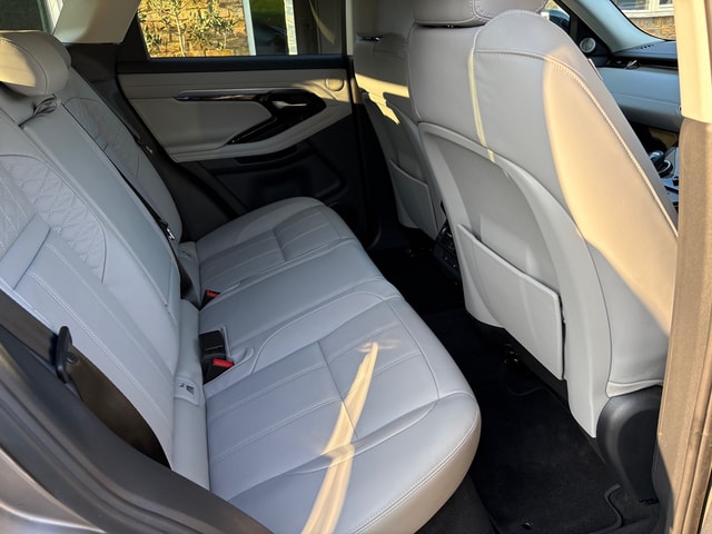 2022 LAND ROVER Range Rover Evoque P300e Autobiography AWD Auto - Picture 8 of 21