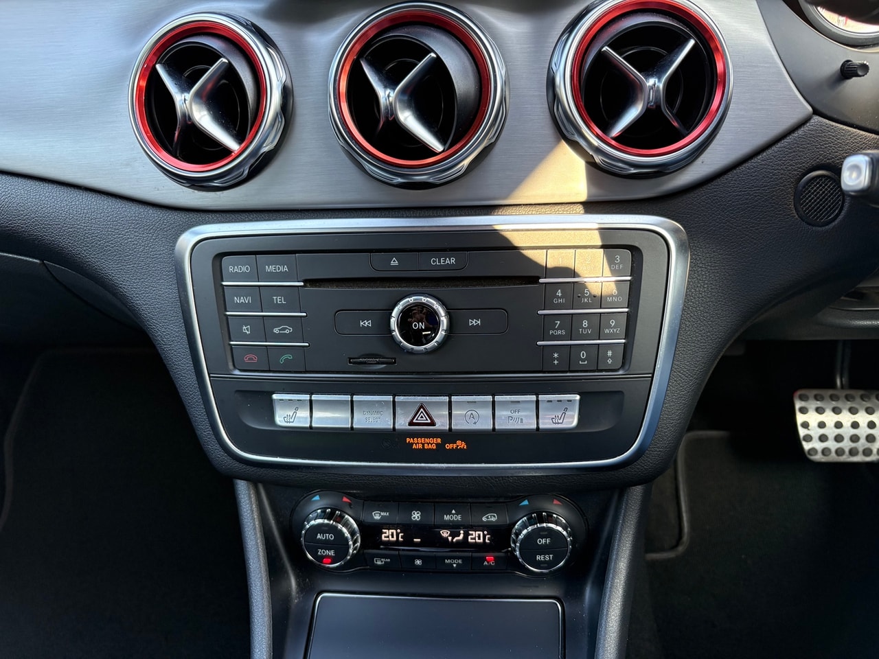 2017 Mercedes-benz GLA-Class GLA 200 d AMG Line Premium auto - Picture 13 of 17