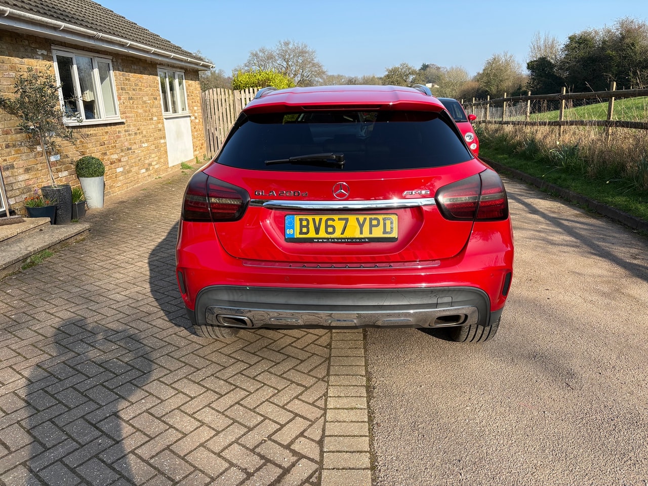 2017 Mercedes-benz GLA-Class GLA 200 d AMG Line Premium auto - Picture 4 of 17