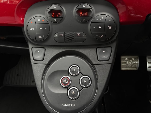 2013 ABARTH 500 1.4 16v T-Jet 595 160HP Turismo MTA - Picture 14 of 18