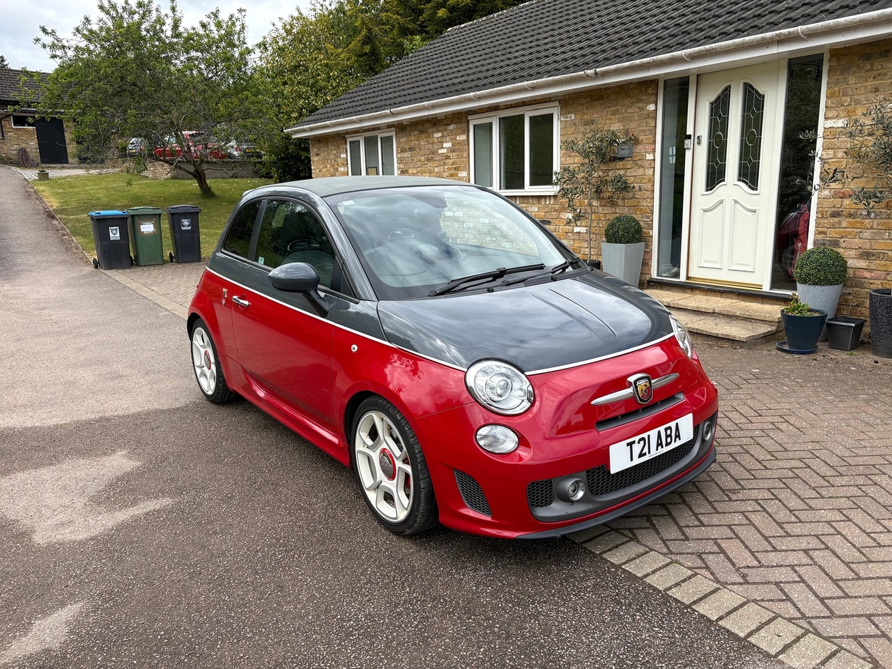 2013 ABARTH 500 1.4 16v T-Jet 595 160HP Turismo MTA - Picture 1 of 18