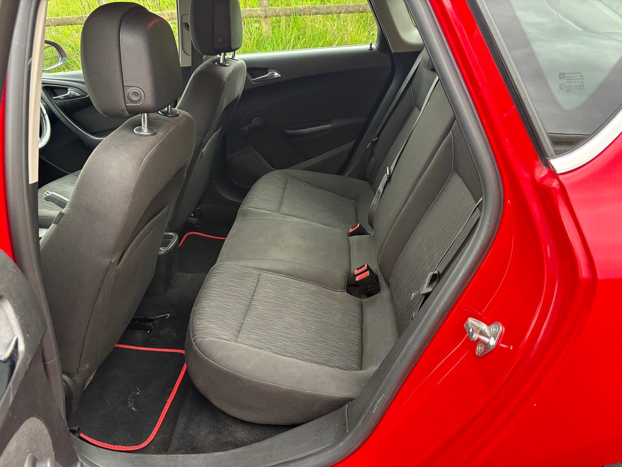 2015 VAUXHALL Astra Tech Line 1.6i 16v VVT (115PS) Auto - Picture 13 of 16