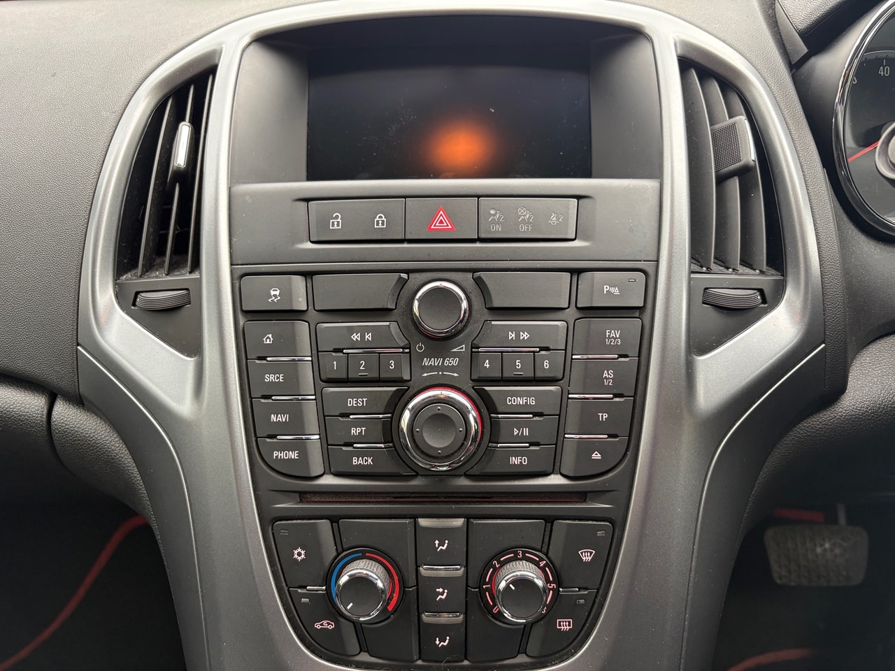2015 VAUXHALL Astra Tech Line 1.6i 16v VVT (115PS) Auto - Picture 14 of 16