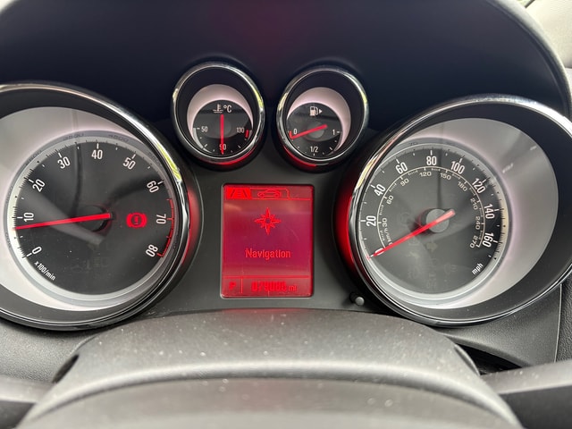 2015 VAUXHALL Astra Tech Line 1.6i 16v VVT (115PS) Auto - Picture 9 of 16