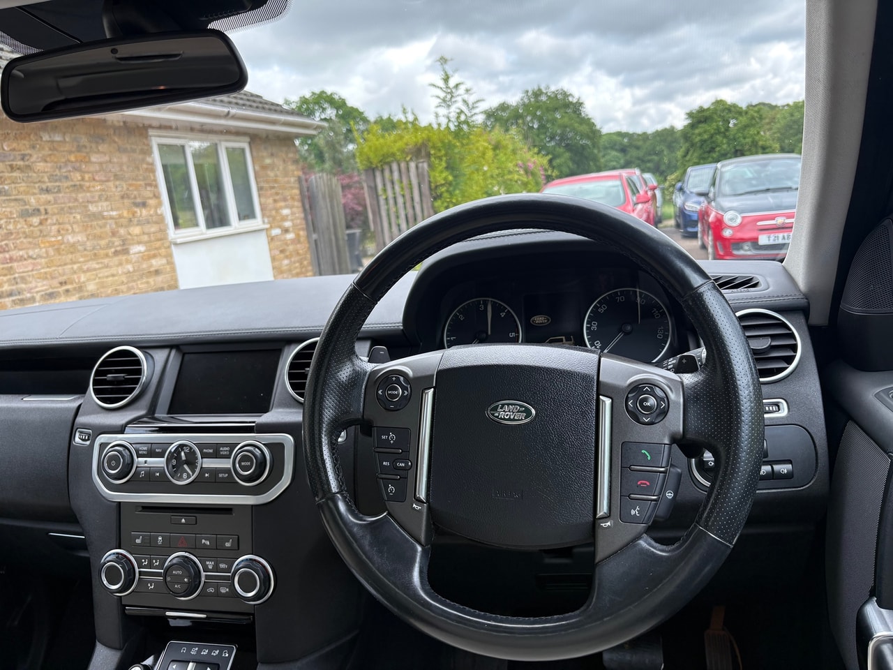 2014 LAND ROVER Discovery 3.0 SDV6 HSE Luxury - Picture 12 of 21